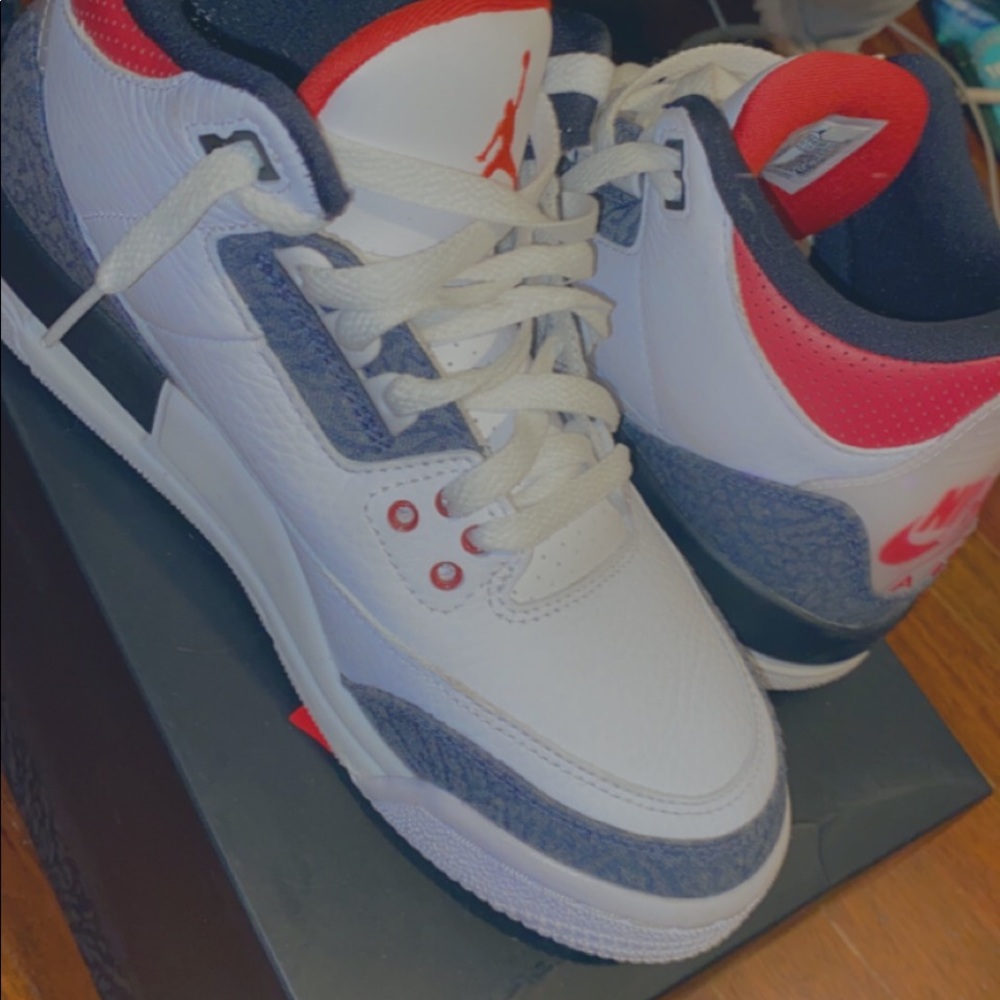 Jordan 3 - Picture 3 of 4